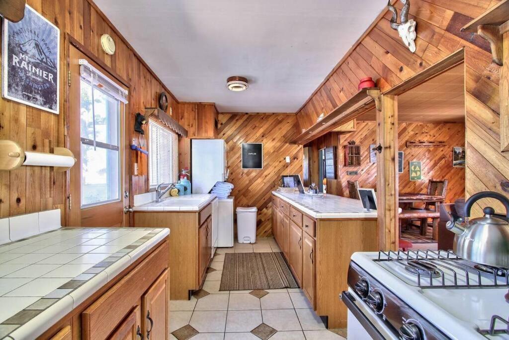 Вилла Los Osos Cozy Cabin With Private Spa And Bbq Биг Бэар Лейк Экстерьер фото